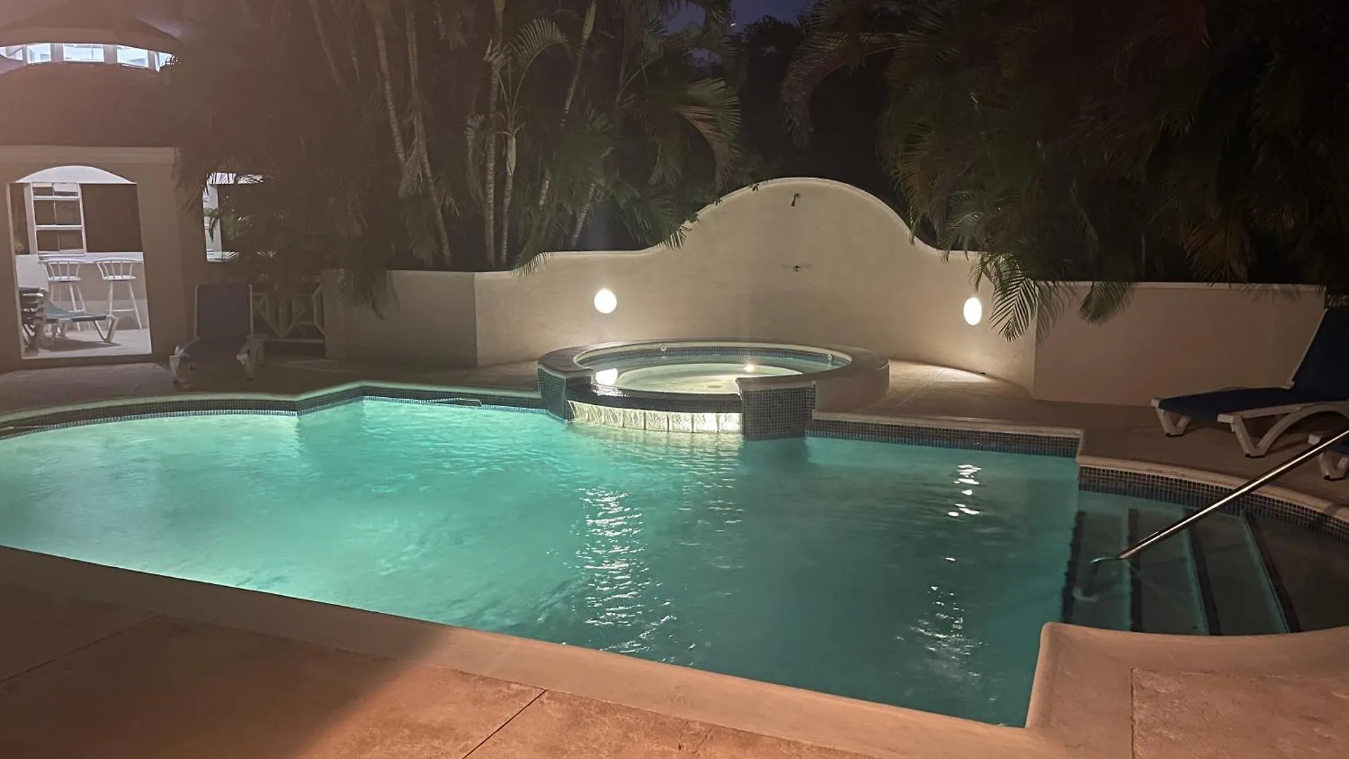 Holland Park Barbados Villa St. Peter